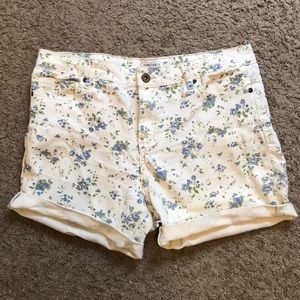 Floral high waisted shorts